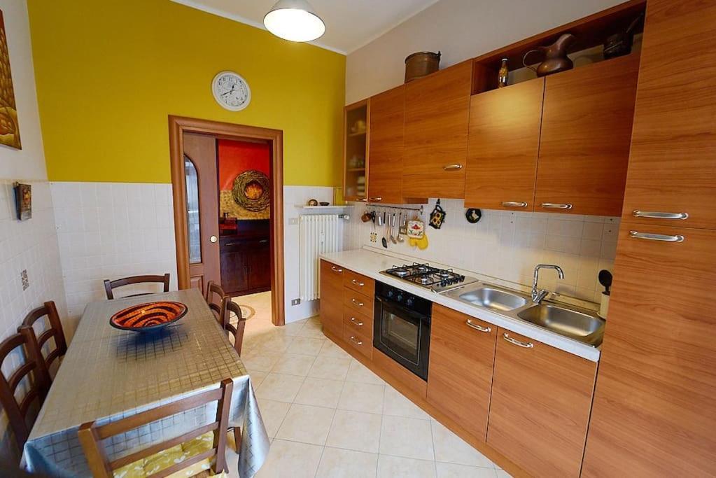 Etno Home: Il Tuo Angolo Di A Apartment Turin
